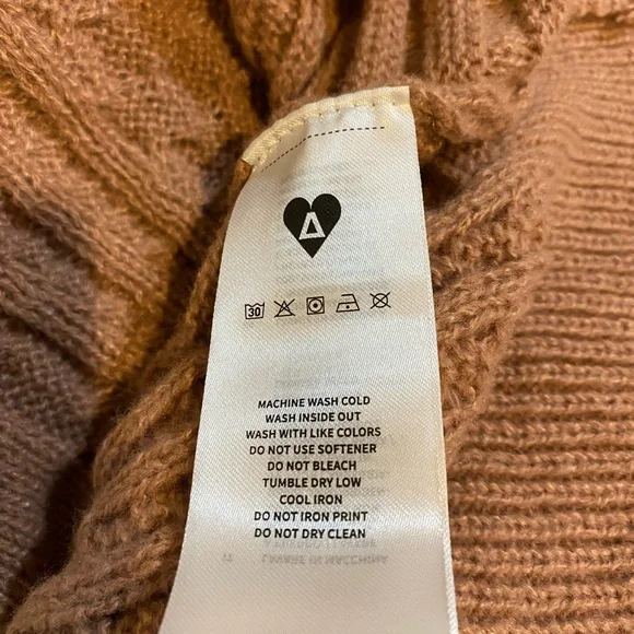 NWT Aelfric Eden Cable Knit Crewneck Sweater - Pink Mauve - Picture 9 of 9